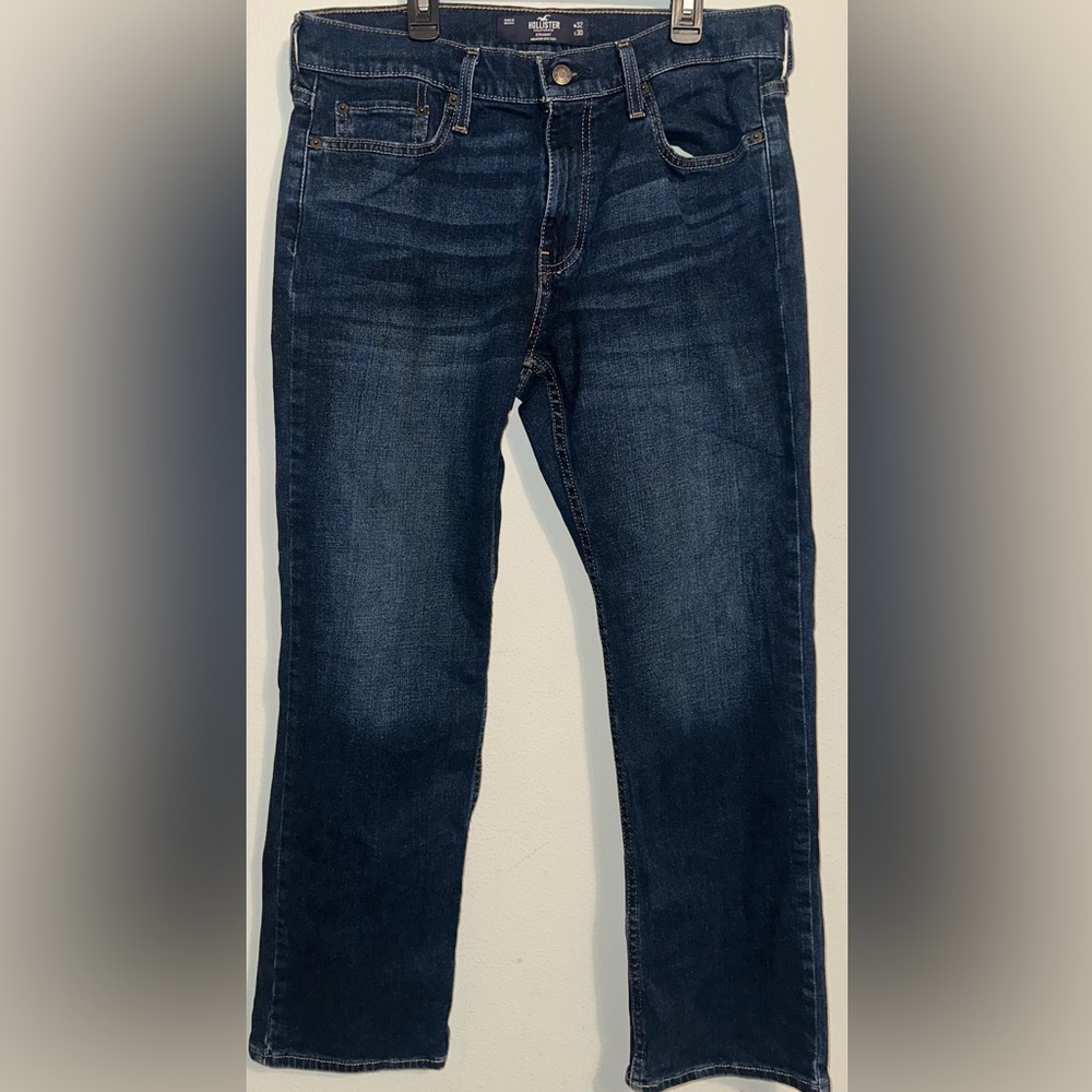Hollister Men’s Dark Blue Straight Jeans
